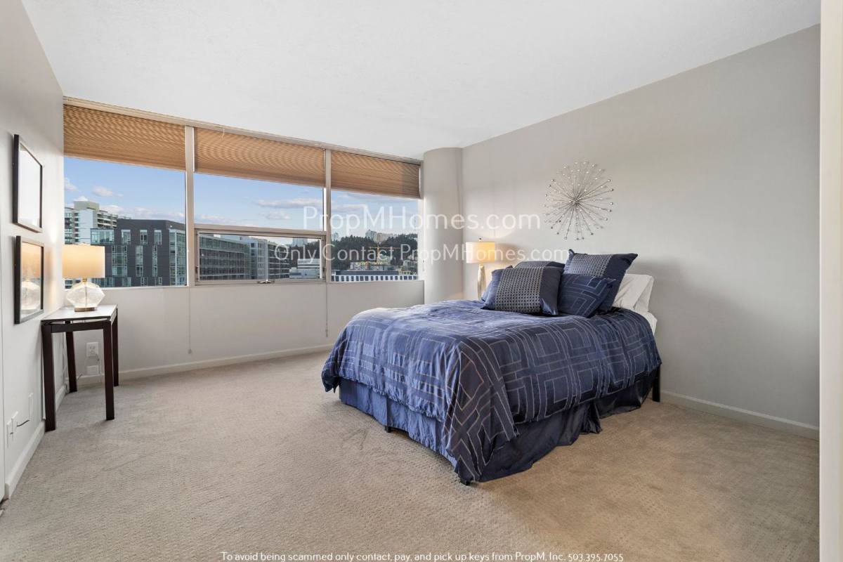 Apartment for rent at 1500 SW 5th Ave, Portland, OR 97201