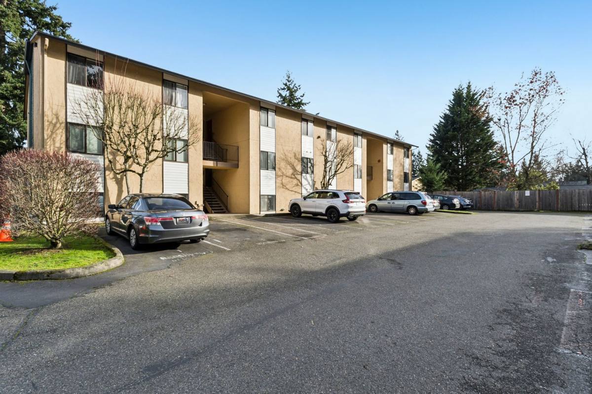 Condo for rent at 16225 NE 12th Court, Bellevue, WA 98008