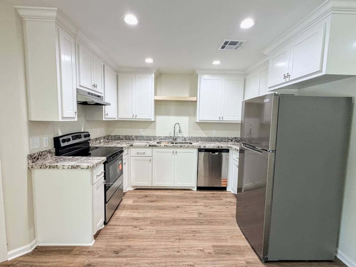 Apartment for rent at 3715 Common St, Lake Charles, LA 70607