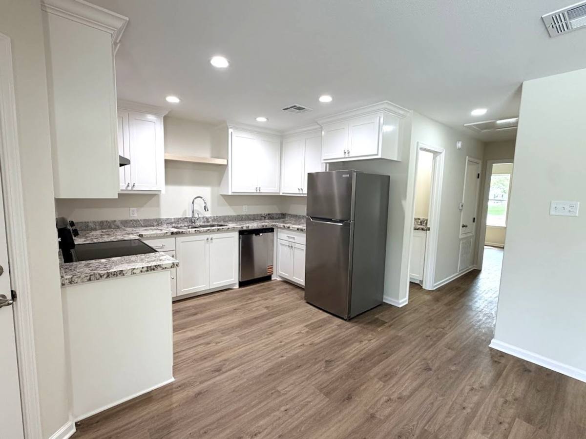 Apartment for rent at 3715 Common St, Lake Charles, LA 70607