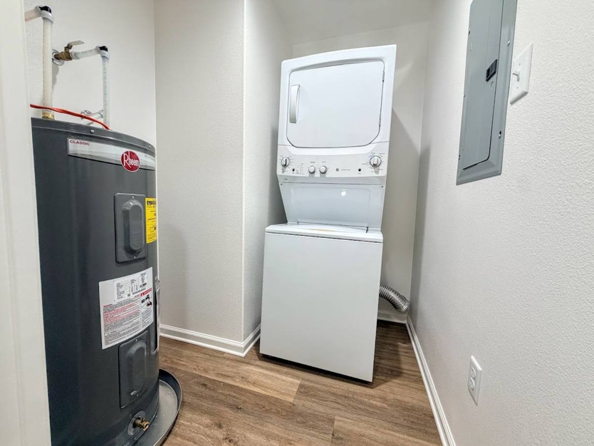 Apartment for rent at 3715 Common St, Lake Charles, LA 70607