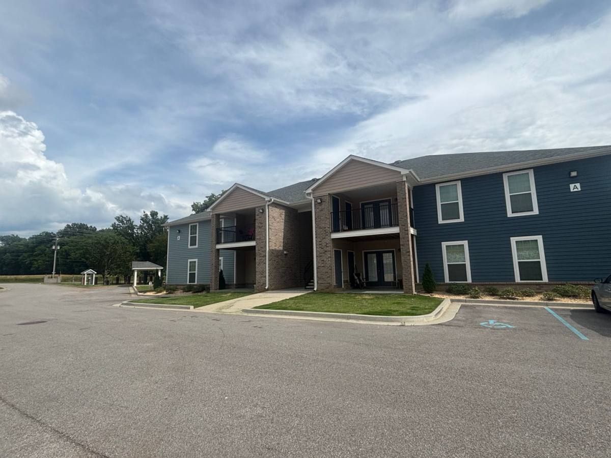 Apartment for rent at 3943 Winchester Rd, New Market, AL 35761
