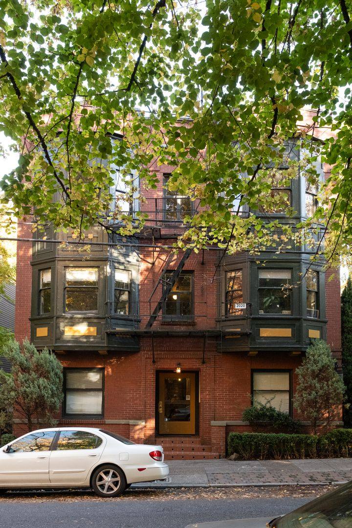 Apartment for rent at 814 NW 22nd Ave, Portland, OR 97210