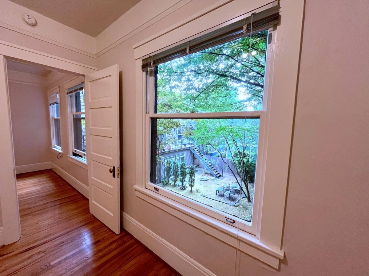 Apartment for rent at 814 NW 22nd Ave, Portland, OR 97210