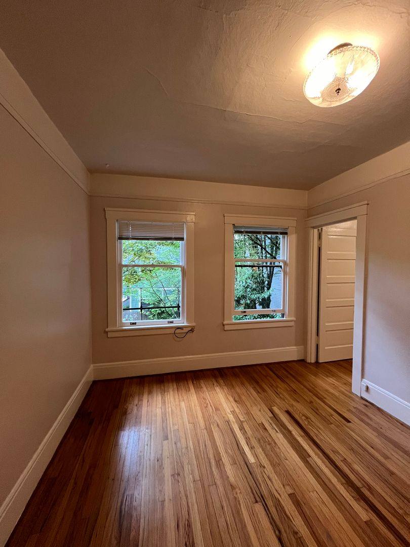 Apartment for rent at 814 NW 22nd Ave, Portland, OR 97210