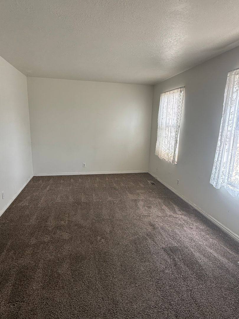 Townhouse for rent at 32 W 1200 S, Kaysville, UT 84037