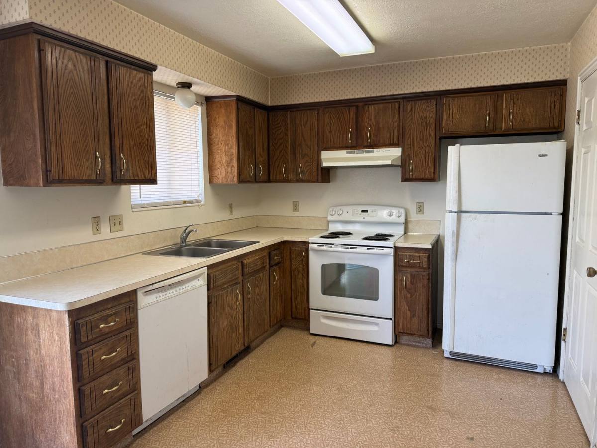 Townhouse for rent at 32 W 1200 S, Kaysville, UT 84037