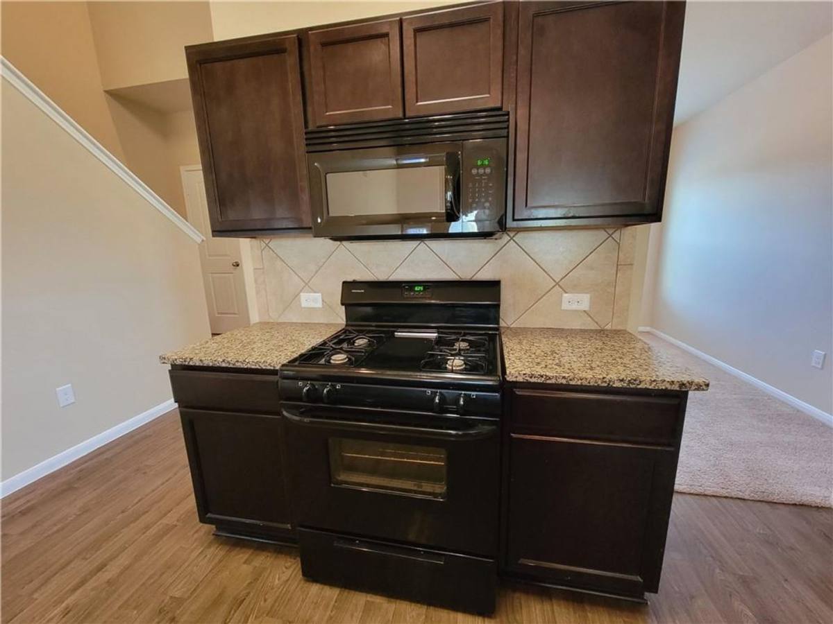 House for rent at 408 Luna Vista Dr, Hutto, TX 78634