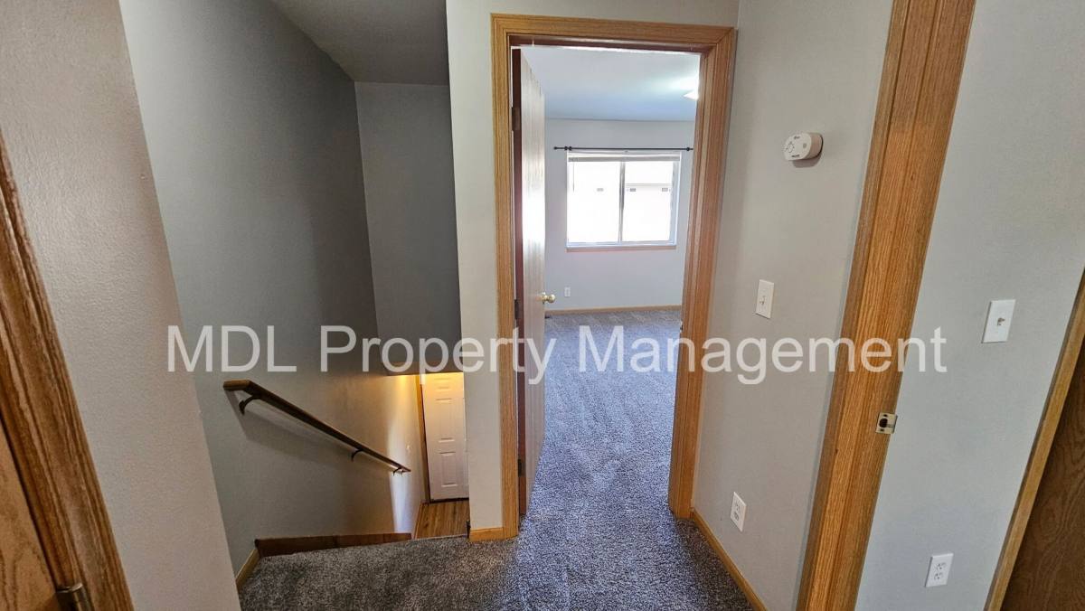 Apartment for rent at 4907 Hedgewood Dr, Midland, MI 48640