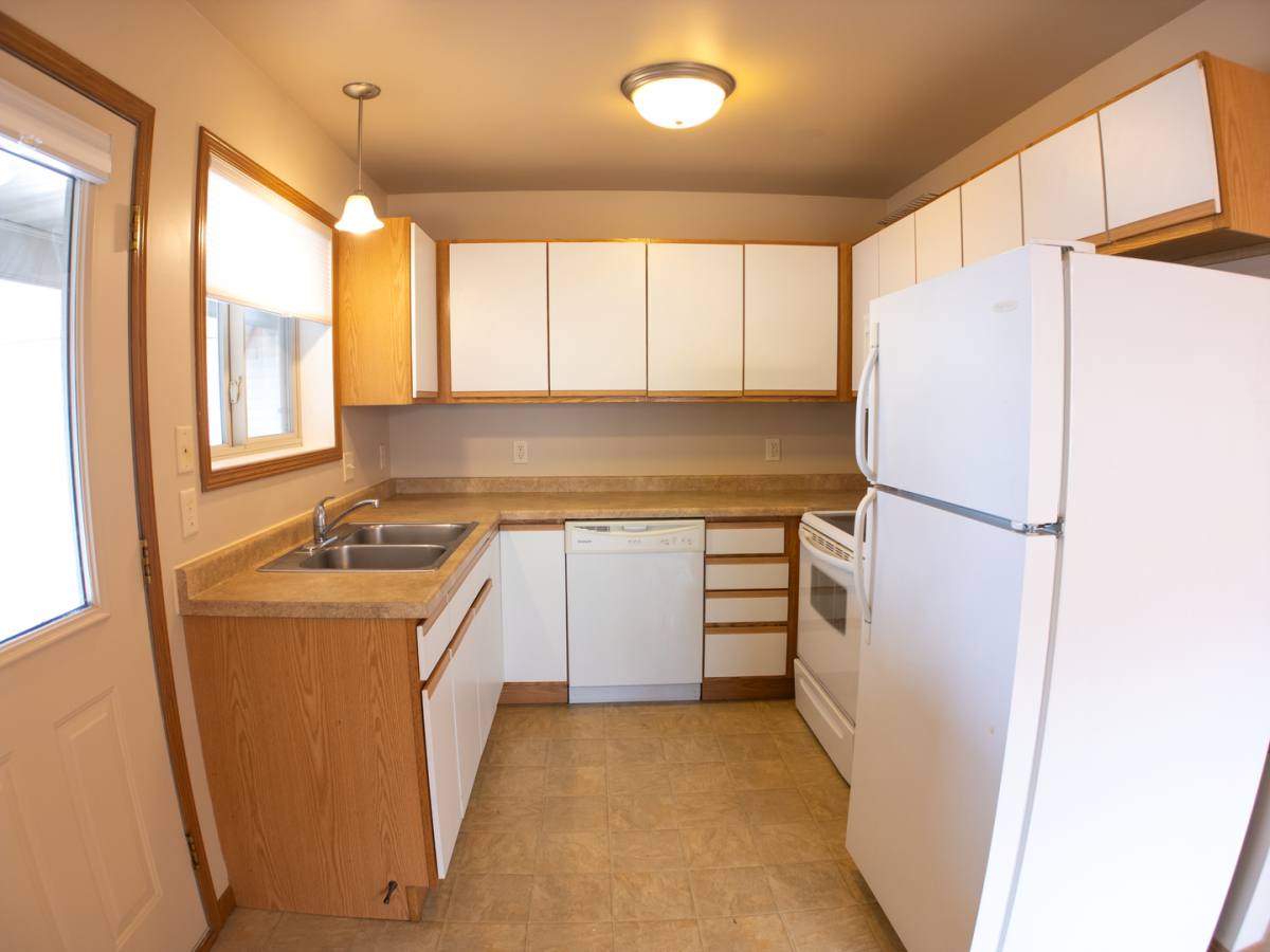 House for rent at 3913 Sterling Dr, Eau Claire, WI 54701