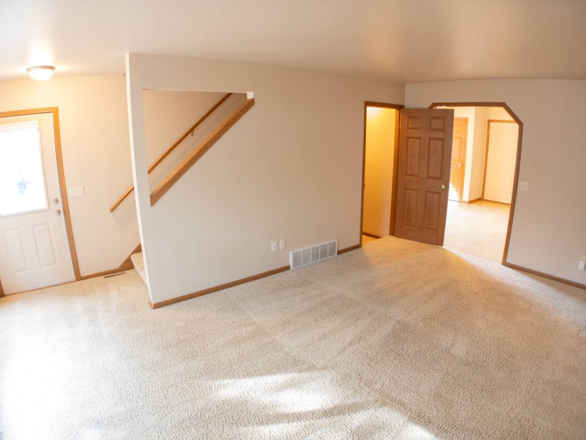 House for rent at 3913 Sterling Dr, Eau Claire, WI 54701