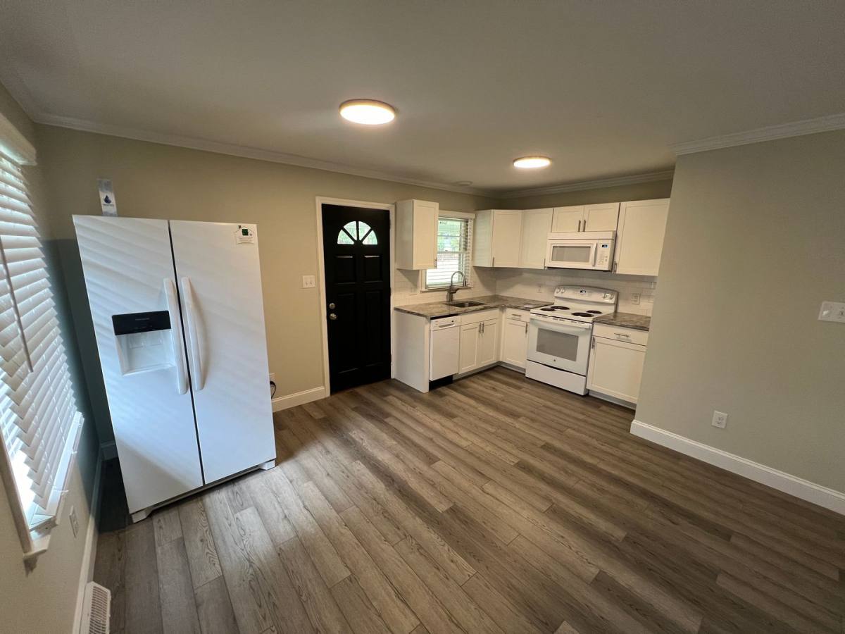 House for rent at 104 Secrest Avenue- Elt, Belmont, NC 28012