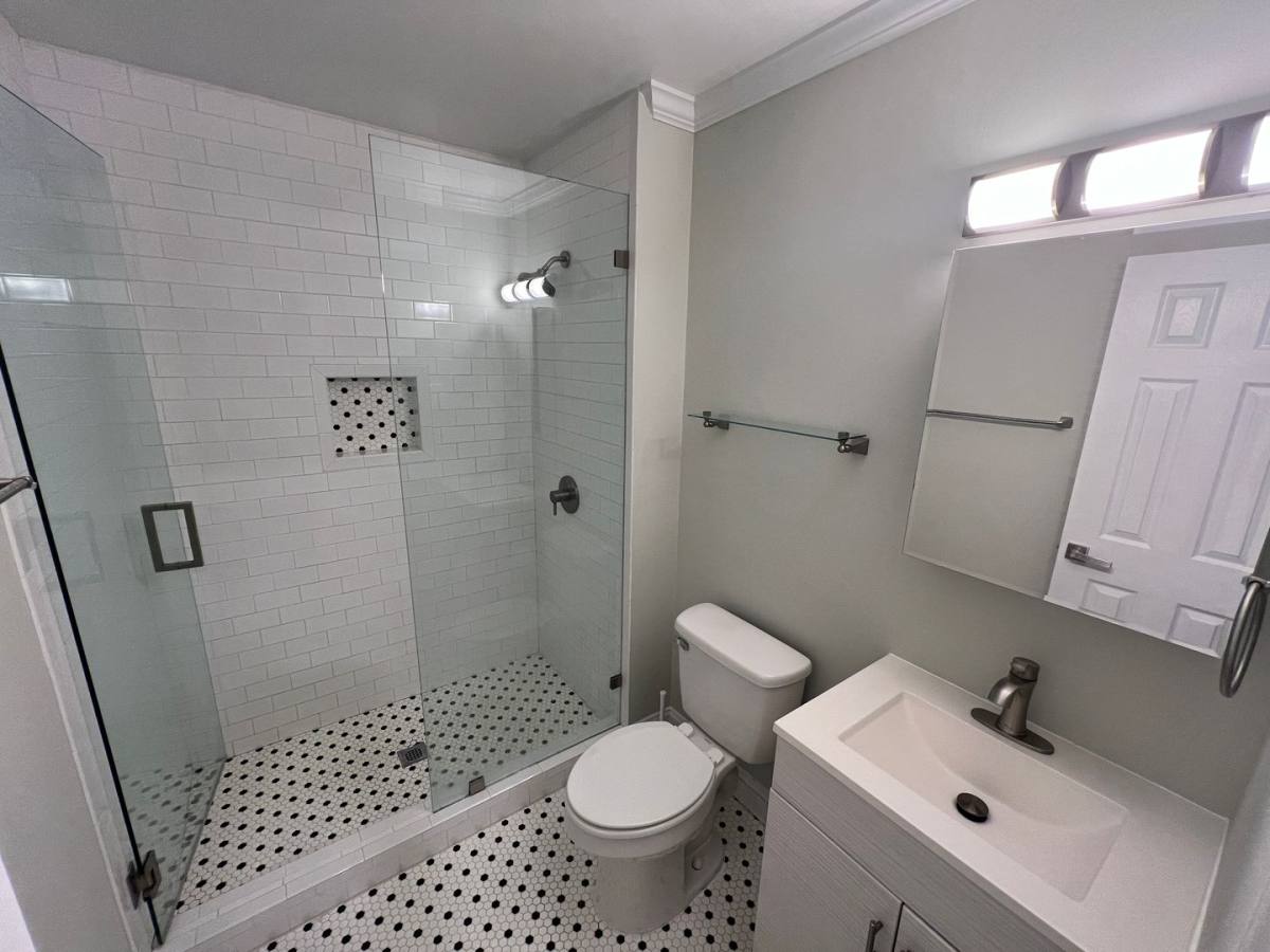 House for rent at 104 Secrest Avenue- Elt, Belmont, NC 28012