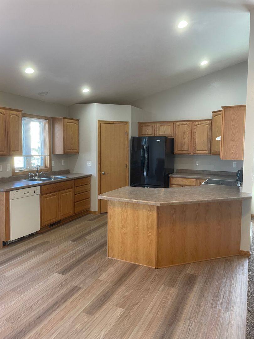 Apartment for rent at 2930 W Glenpark Dr, Appleton, WI 54914