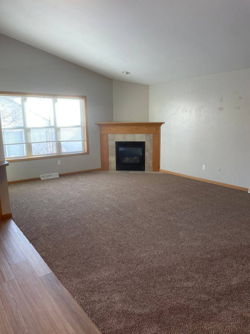 Apartment for rent at 2930 W Glenpark Dr, Appleton, WI 54914