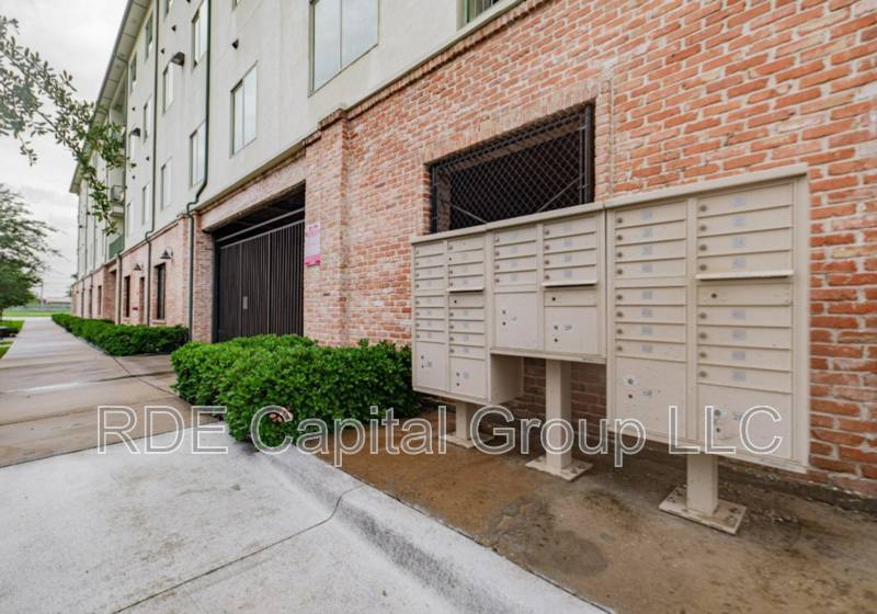 Apartment for rent at 3221 Elihu St #309, Dallas, TX 75210