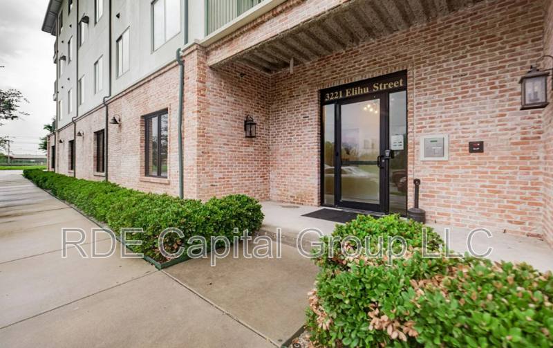 Apartment for rent at 3221 Elihu St #309, Dallas, TX 75210