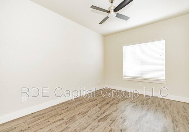 Apartment for rent at 3221 Elihu St #309, Dallas, TX 75210