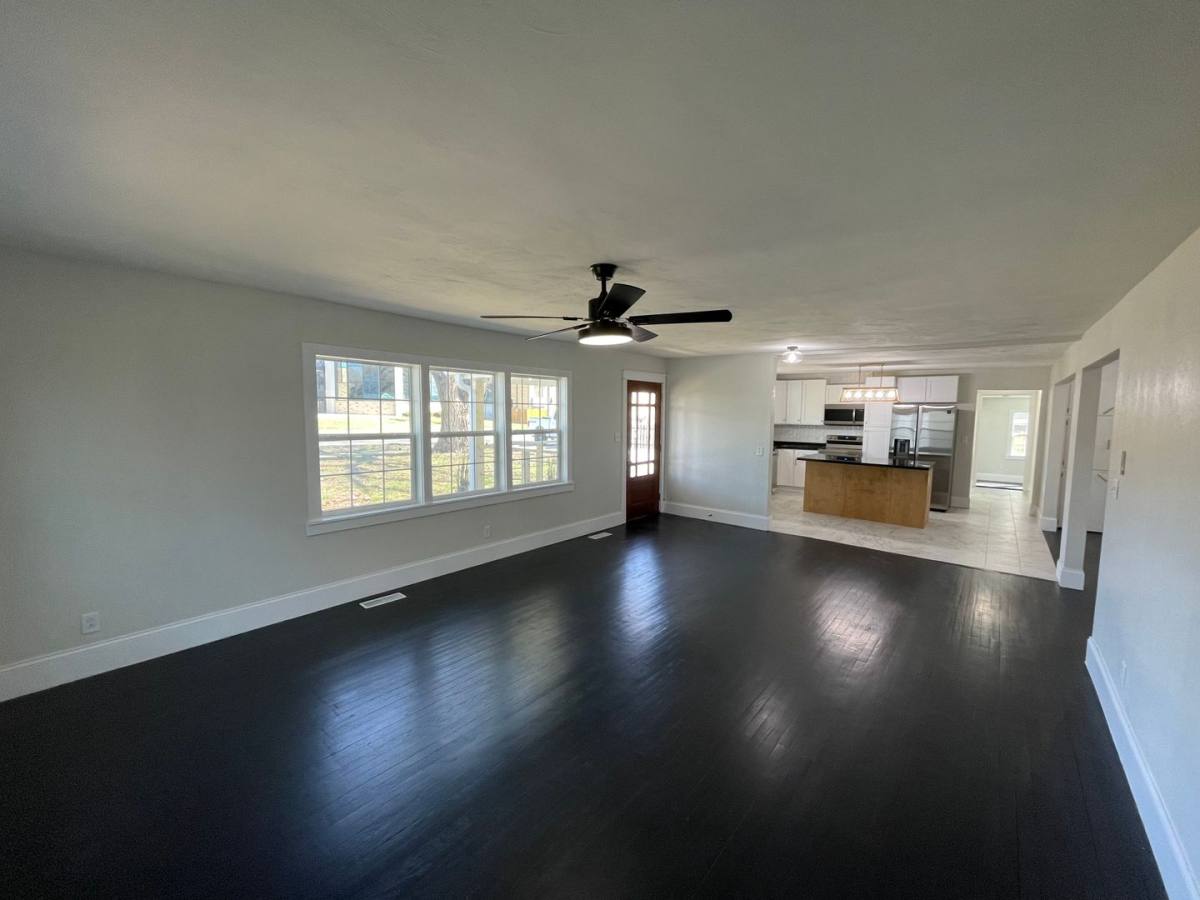 House for rent at 428 W Broadmoor St, Springfield, MO 65807