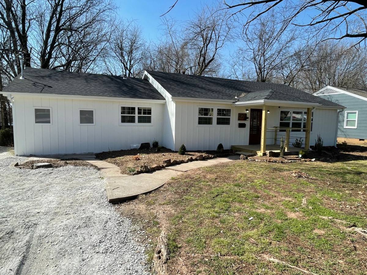 House for rent at 428 W Broadmoor St, Springfield, MO 65807