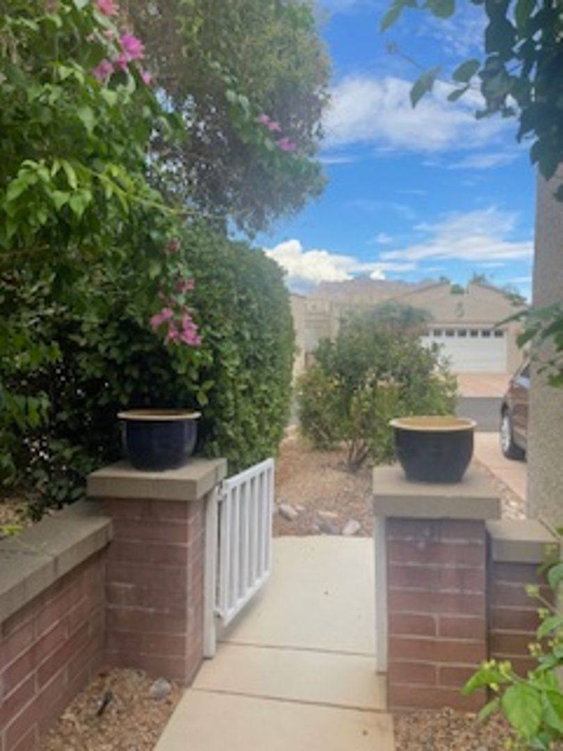 Townhouse for rent at 8601 N Johnny Miller Dr, Tucson, AZ 85742