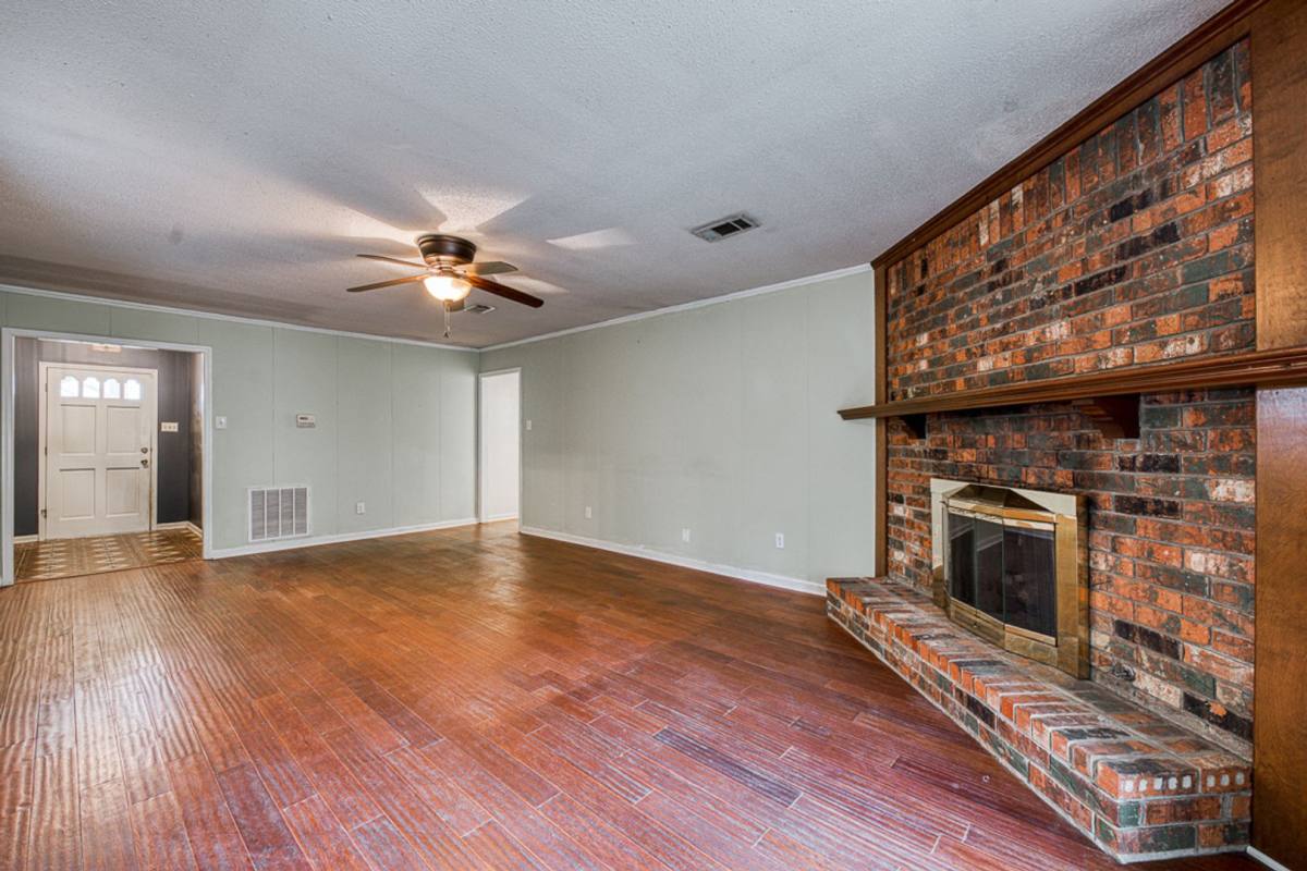 House for rent at 12119 Shawnee Forest Dr, Little Rock, AR 72212