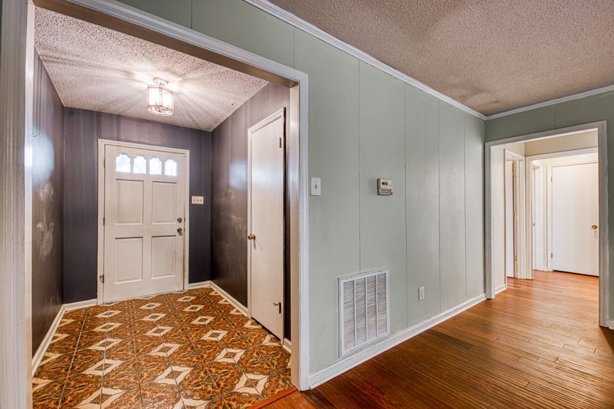 House for rent at 12119 Shawnee Forest Dr, Little Rock, AR 72212