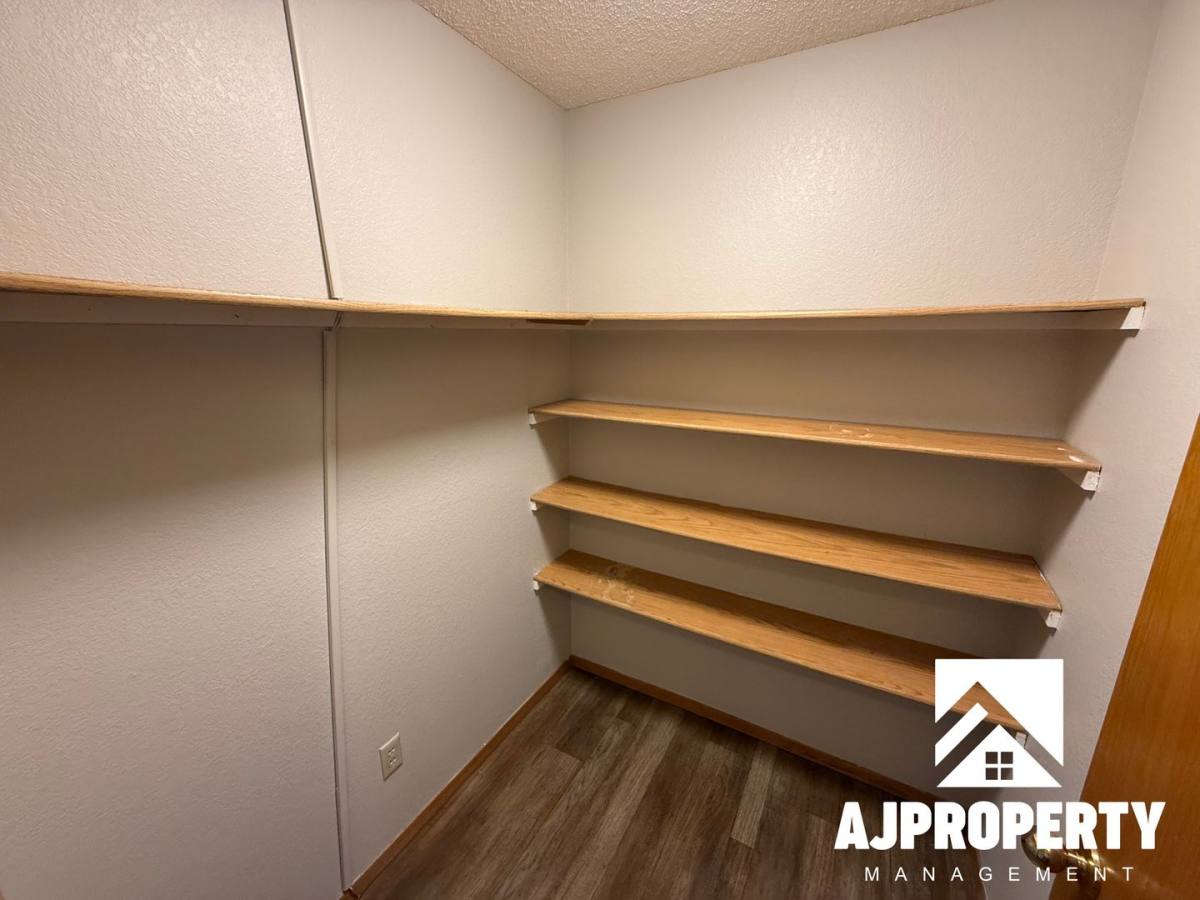 Apartment for rent at 609 N Teton Dr, Brandon, SD 57005