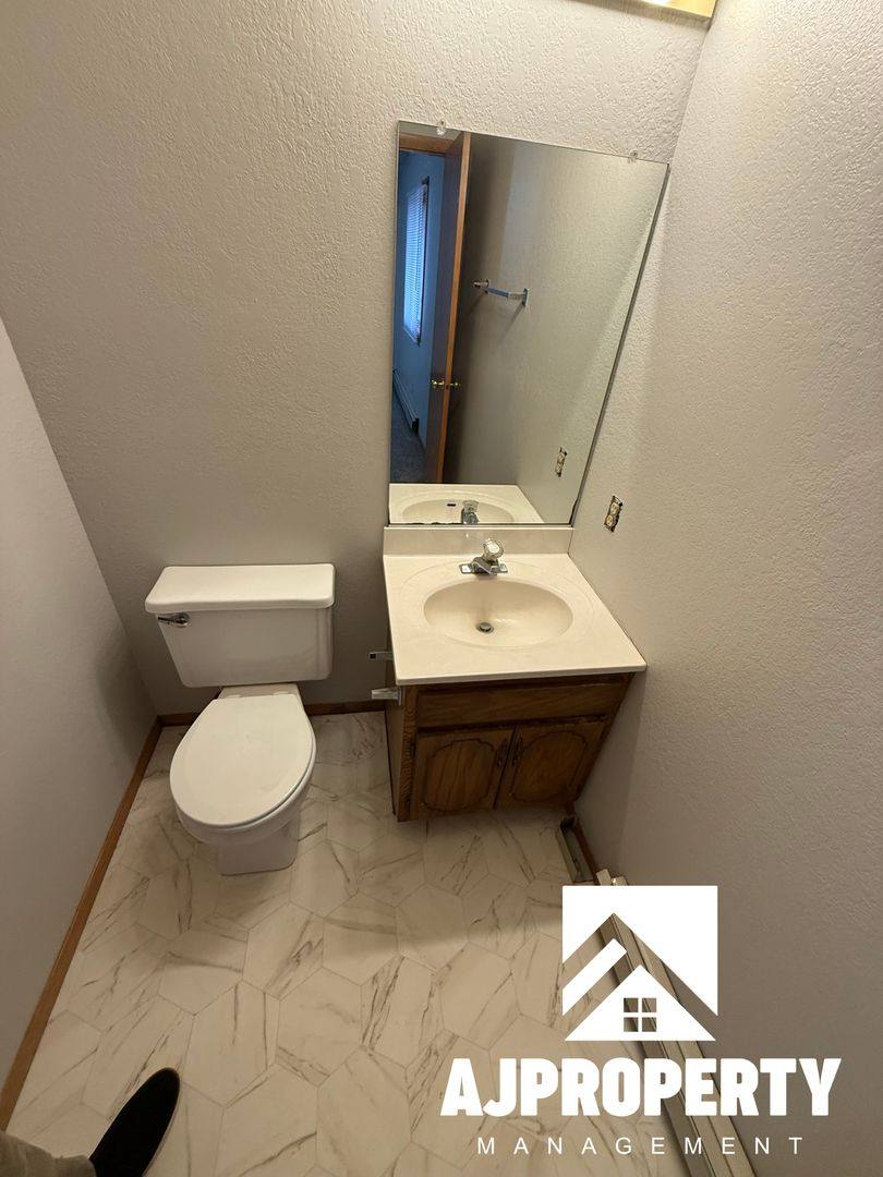 Apartment for rent at 609 N Teton Dr, Brandon, SD 57005