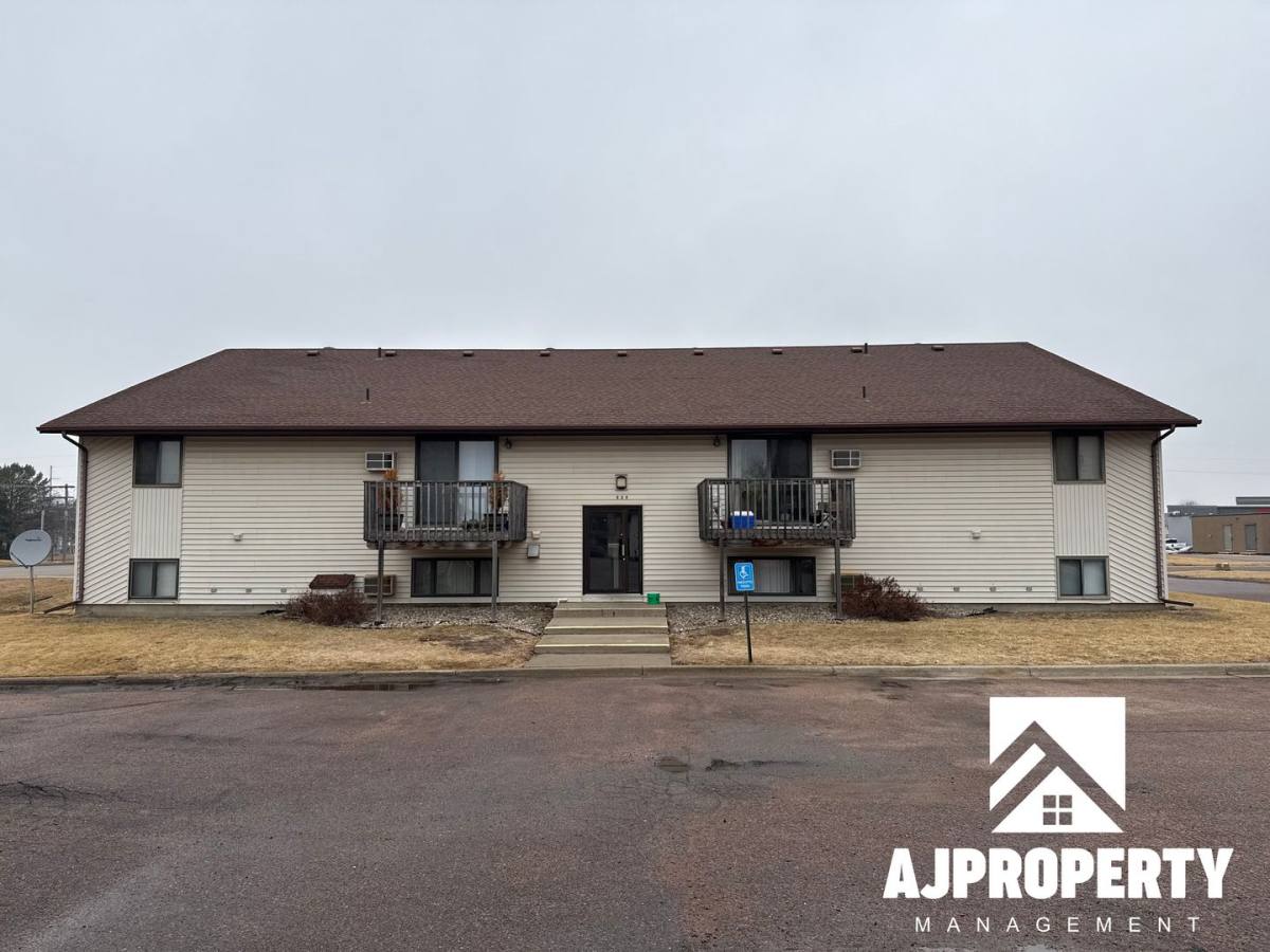 Apartment for rent at 609 N Teton Dr, Brandon, SD 57005