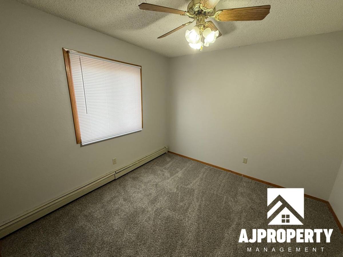 Apartment for rent at 609 N Teton Dr, Brandon, SD 57005