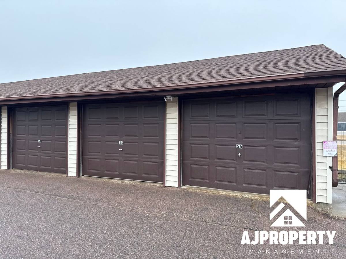 Apartment for rent at 609 N Teton Dr, Brandon, SD 57005