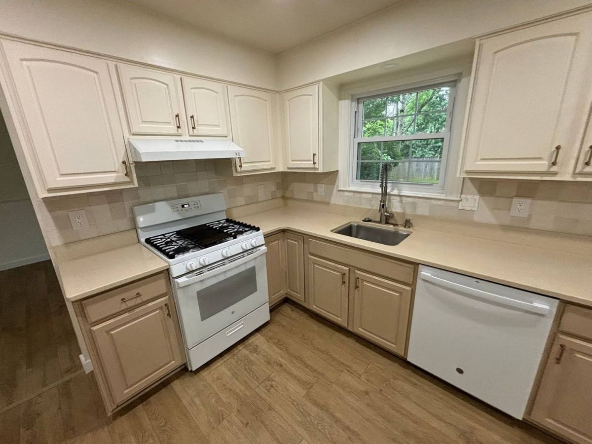 House for rent at 18428 Gardenia Way, Gaithersburg, MD 20879