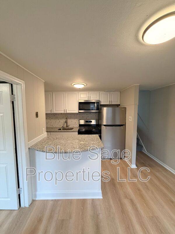 Townhouse for rent at 117 Ervin Ave, Marcus Hook, PA 19061