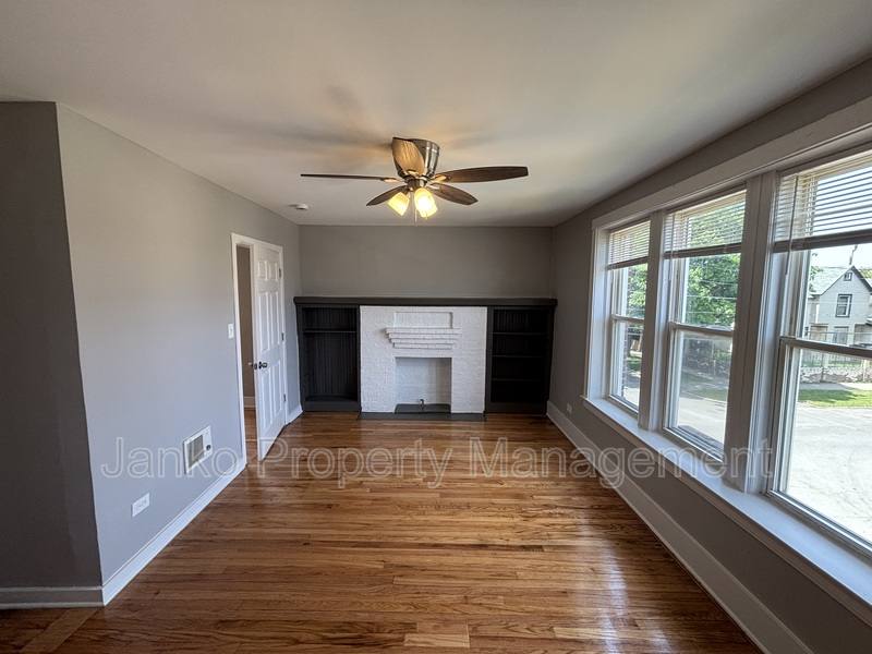 Apartment for rent at 3359 W 63rd Place #2F, Chicago, IL 60629