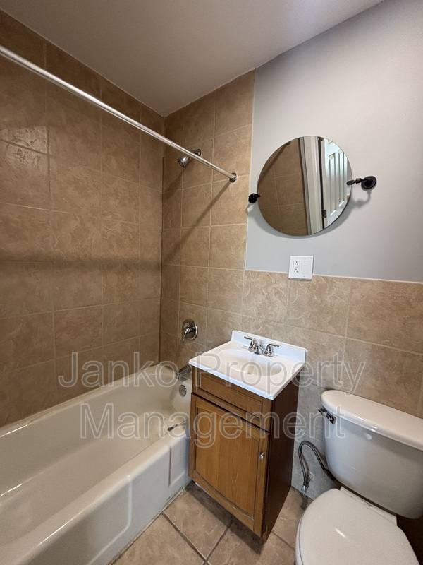 Apartment for rent at 3359 W 63rd Place #2F, Chicago, IL 60629