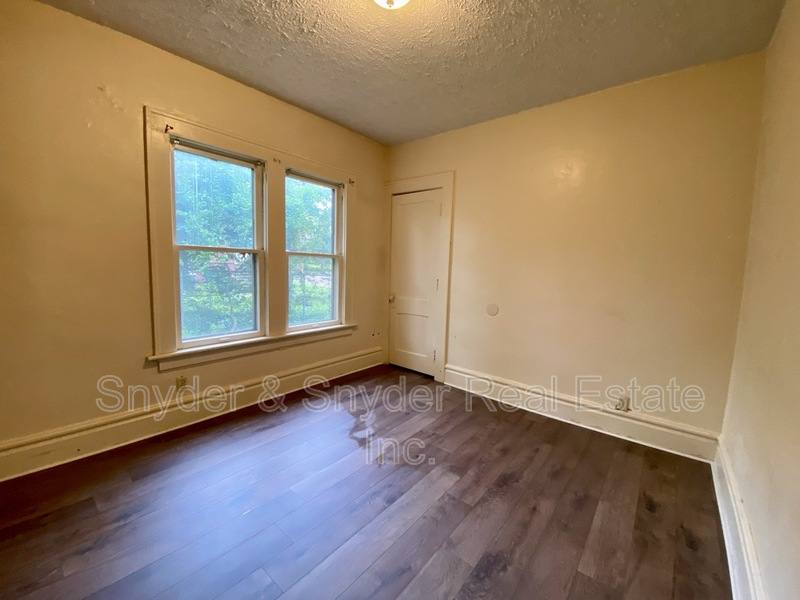 House for rent at 400 Cloverdale Ave #DOWN, Akron, OH 44302
