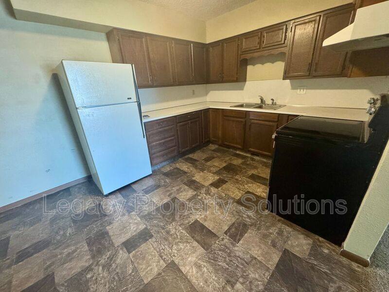 Apartment for rent at 305 E Expressway #1, Bismarck, ND 58504