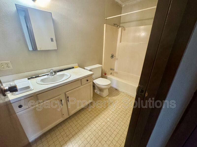 Apartment for rent at 305 E Expressway #1, Bismarck, ND 58504