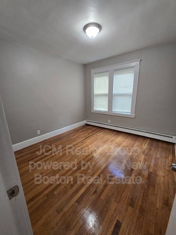 Apartment for rent at 196 Washington St #2 1st Floor, Lynn, MA 01902