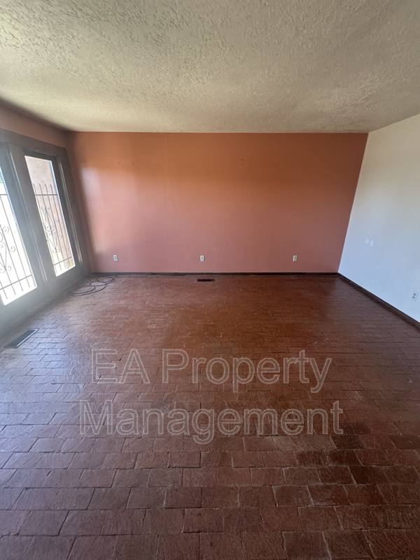 House for rent at 921 Nashville Ave SW #1, Albuquerque, NM 87105