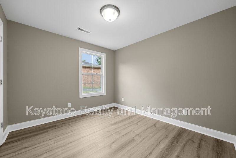 Apartment for rent at 115 Holley #A, Hopkinsville, KY 42240