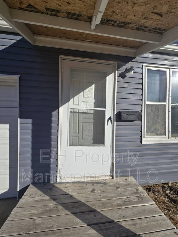 House for rent at 1642 N Erie St, Wichita, KS 67214