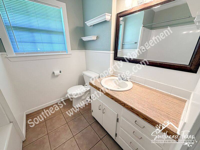 House for rent at 812 S 6th St, Nederland, TX 77627