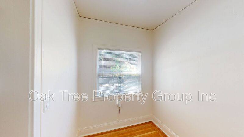 House for rent at 607 Beacon St #6, Oakland, CA 94610