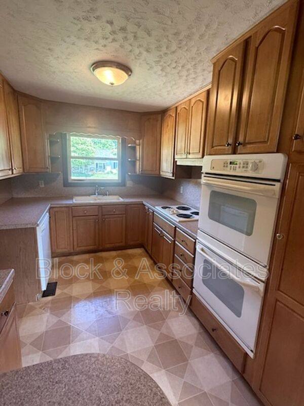 House for rent at 304 Swaim St, Randleman, NC 27317