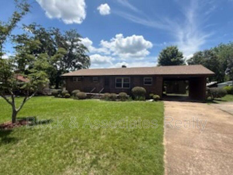 House for rent at 304 Swaim St, Randleman, NC 27317