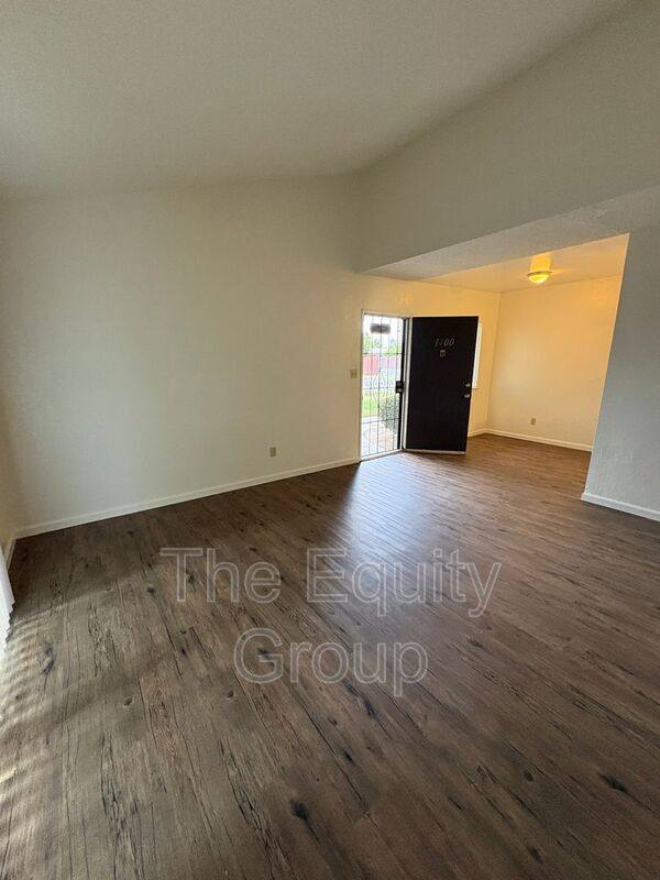 Apartment for rent at 1400 W Elowin Ave, Visalia, CA 93291