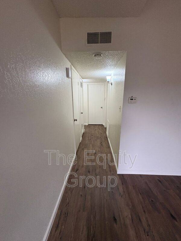 Apartment for rent at 1400 W Elowin Ave, Visalia, CA 93291