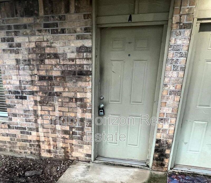 Apartment for rent at 1408 Arvel Circle #B, Azle, TX 76020
